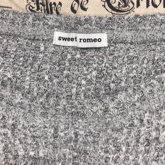 Sweet Romeo Cozy Thermal Pullover Top (Plus Size) - Picture 4 of 5